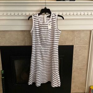 Cotton banana republic dress size 6 white & navy stripes.  Brand new with tags